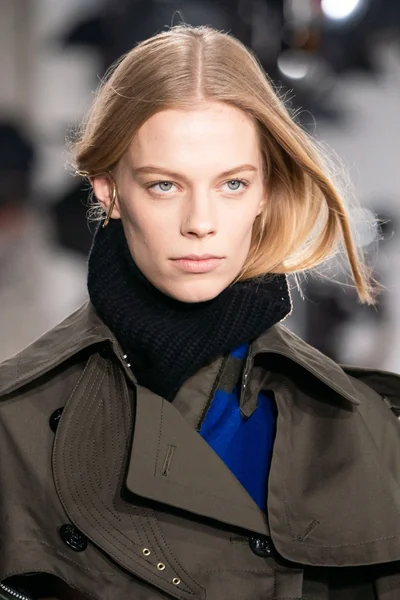 Look 63